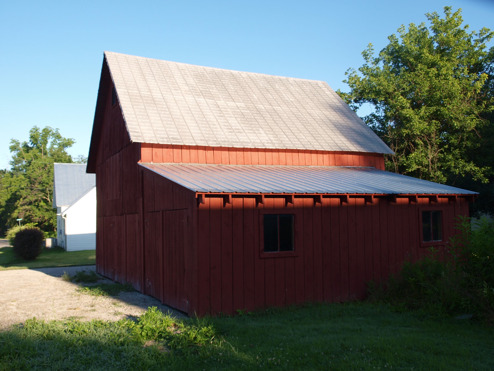 Savacoal Barn, at the corner of Boston Mills & Stanford Roads, is one of many once-decaying structures that gave rise to stories of the 'slaughter house'.