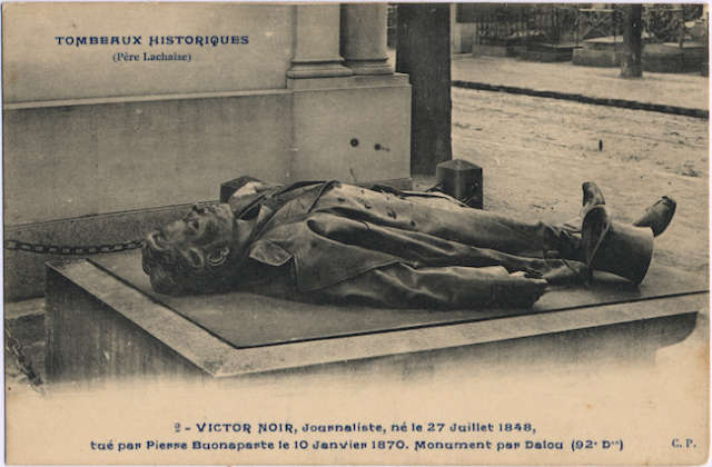 a vintage postcard showing the grave of victor noir