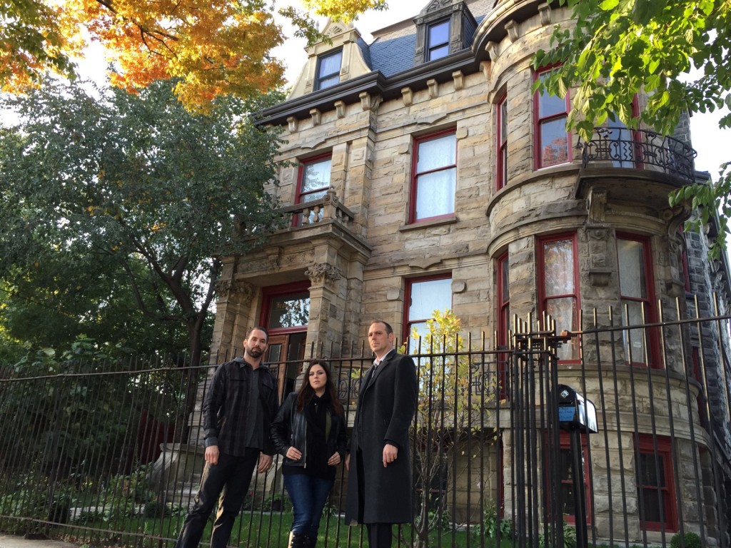 Paranormal Lockdown hosts Katrina Weidman, Nick Groff and guest John E.L. Tenney in front of Franklin Castle. (Destination America)