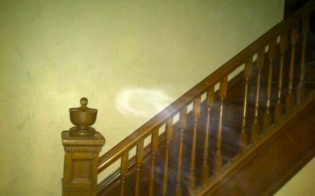 ghostly-mist-on-the-bellaire-house-stairs