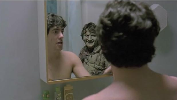 an american werewolf ghost in the mirror
